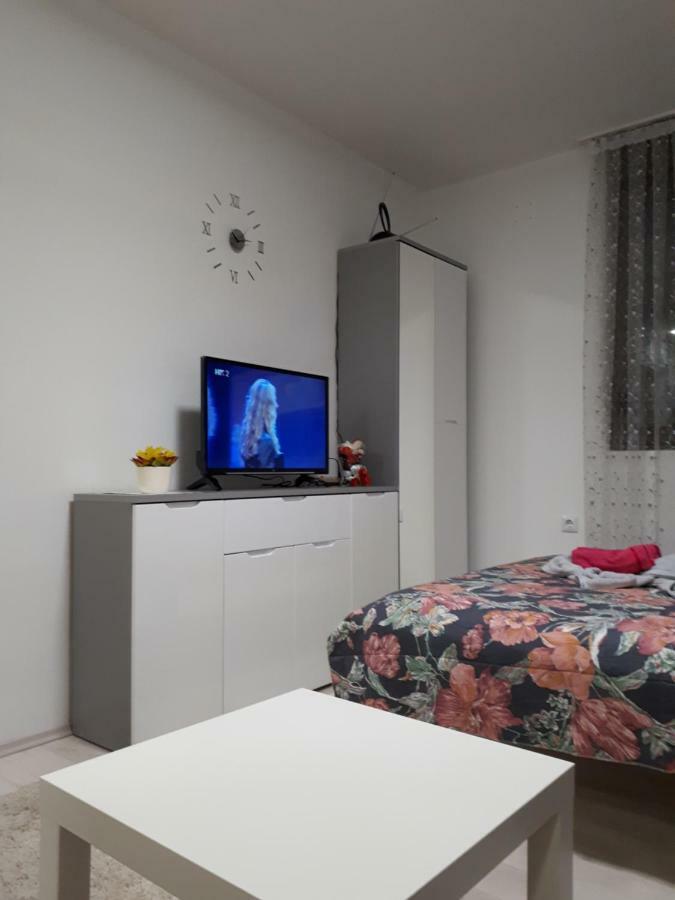 Studio Apartman Marija Apartment ซาเกร็บ ภายนอก รูปภาพ